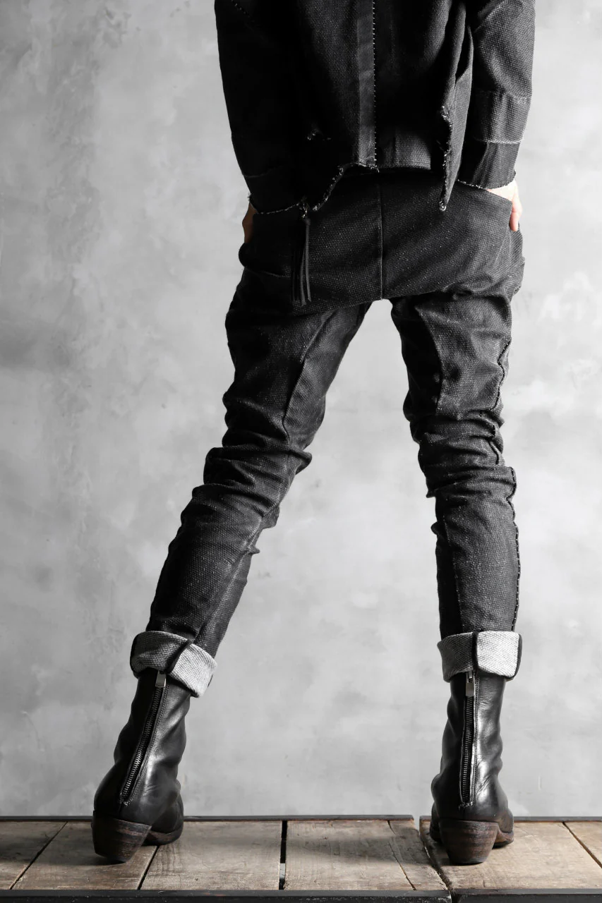 masnada SCAR STITCHED SLIM CURVE PANT / WASHED RESIN-COAT DENIM (WASHED BLACK) - Image 18