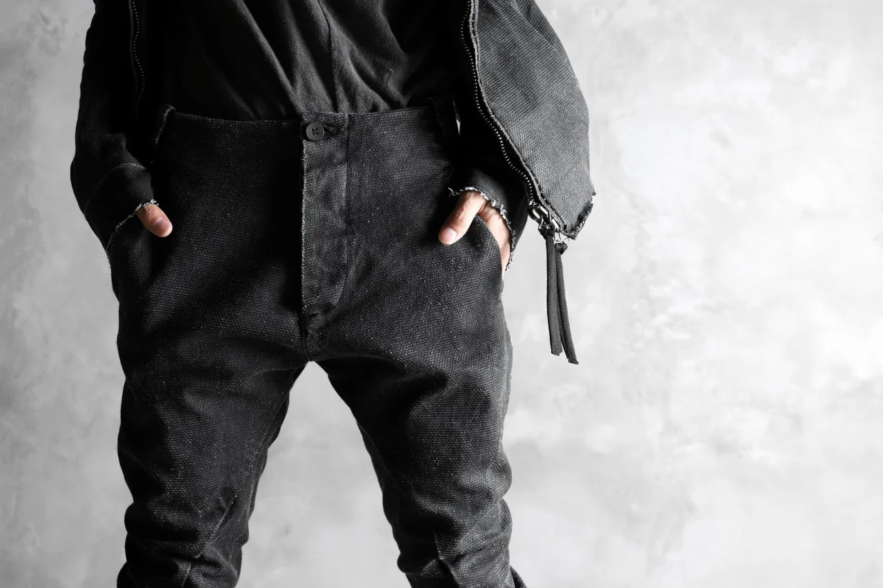 masnada SCAR STITCHED SLIM CURVE PANT / WASHED RESIN-COAT DENIM (WASHED BLACK) - Image 21