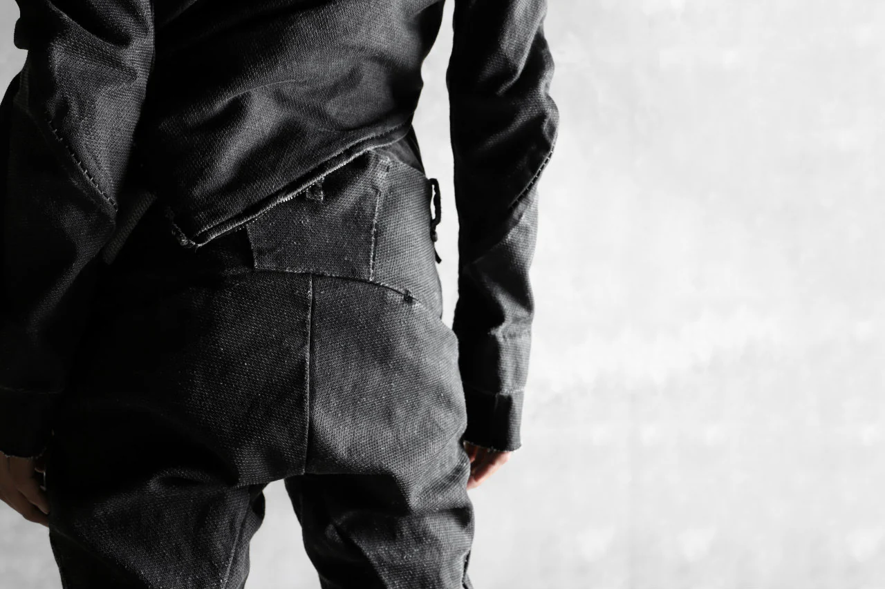masnada SCAR STITCHED SLIM CURVE PANT / WASHED RESIN-COAT DENIM (WASHED BLACK) - Image 23