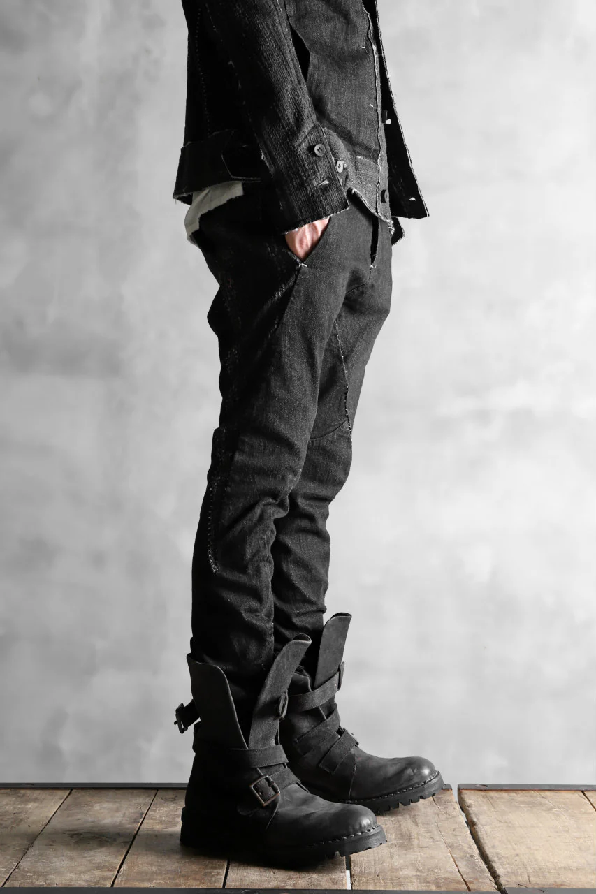 masnada SCAR STITCHED TWIST SKINNY PANT / CONTRAST DENIM (BLACK) - Image 23