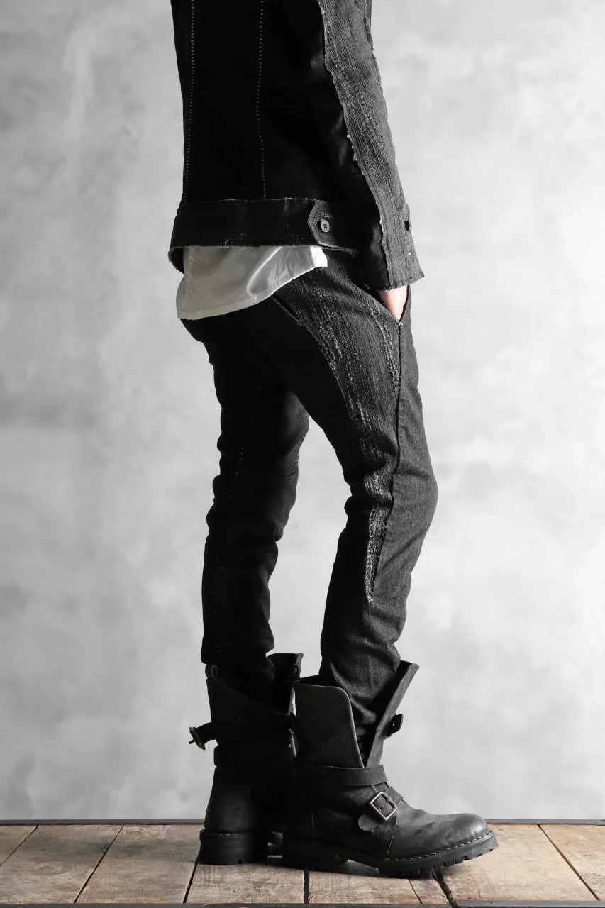 masnada SCAR STITCHED TWIST SKINNY PANT / CONTRAST DENIM (BLACK) - Image 25