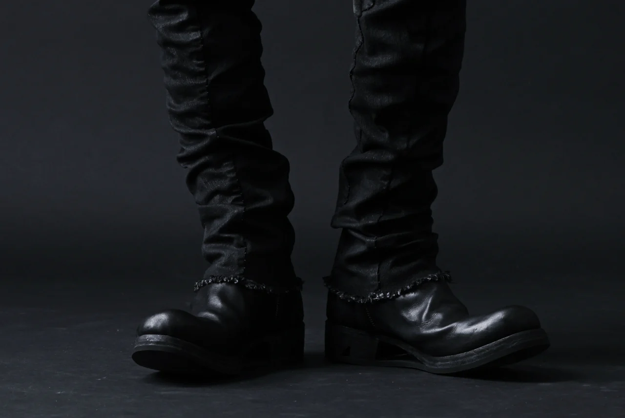 masnada SLIM JEANS / REPURPOSED STRETCH (BLACK HAND SMEARED RESIN) - Image 35