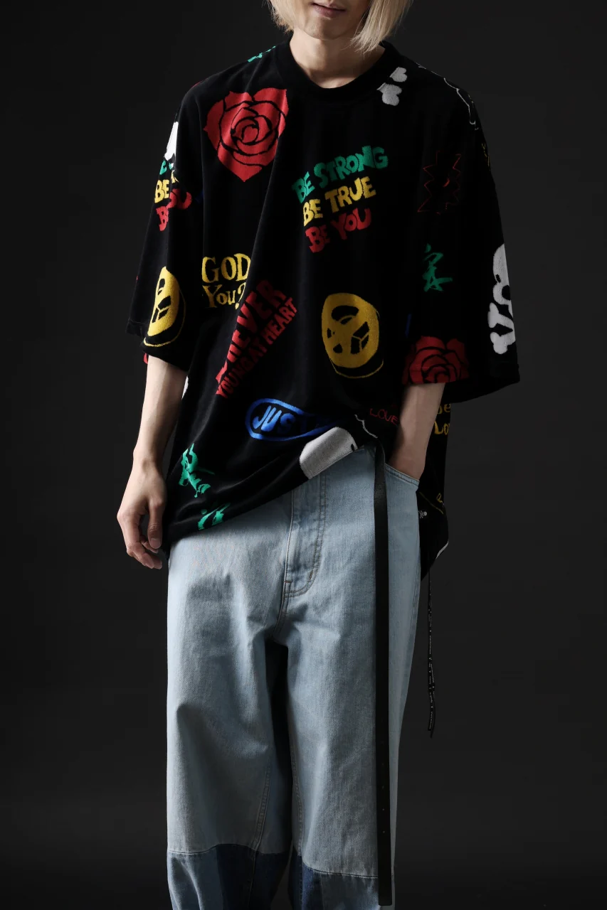 mastermind JAPAN ALL-OVER DESIGN VELOUR TEE / BOXY FIT (MULTI) - Image 2