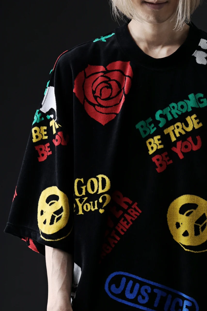 mastermind JAPAN ALL-OVER DESIGN VELOUR TEE / BOXY FIT (MULTI) - Image 33