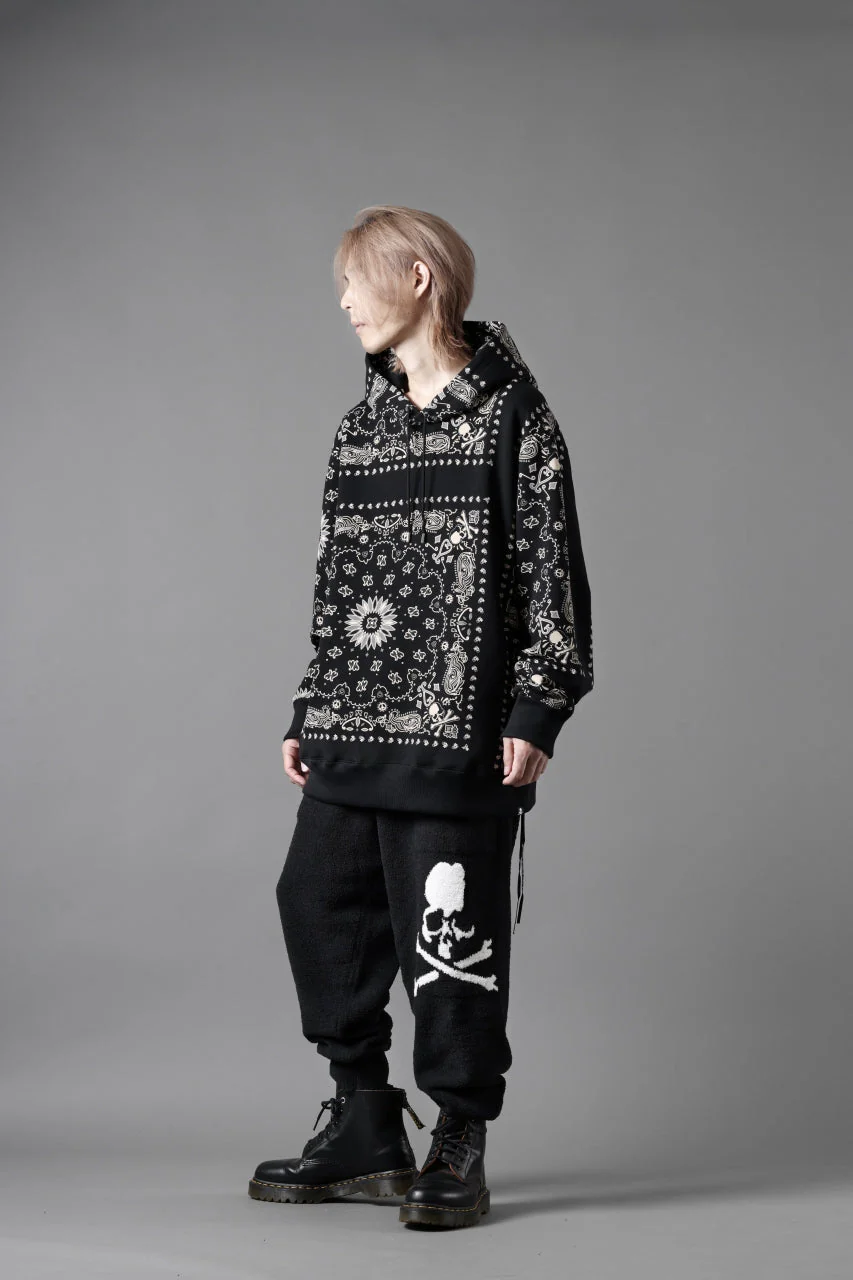 mastermind JAPAN BANDANA HOODIE / REGULAR FIT (BLACK BASE) - Image 23