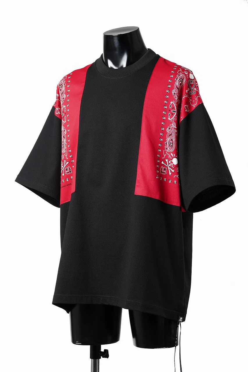 mastermind JAPAN BANDANA SS TEE / BOXY FIT (BLACK x RED) - Image 4