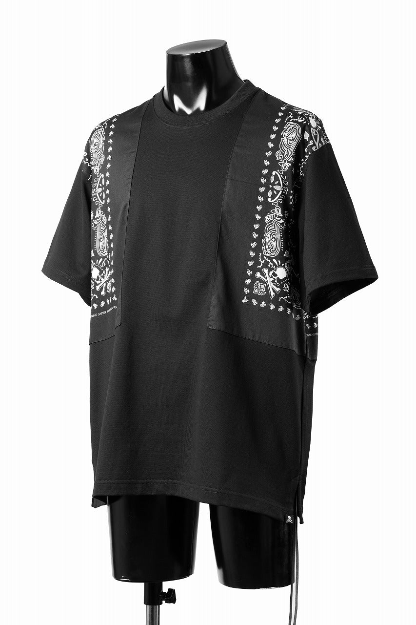 mastermind JAPAN BANDANA SS TEE / REGULAR FIT (BLACK x BLACK) - Image 4