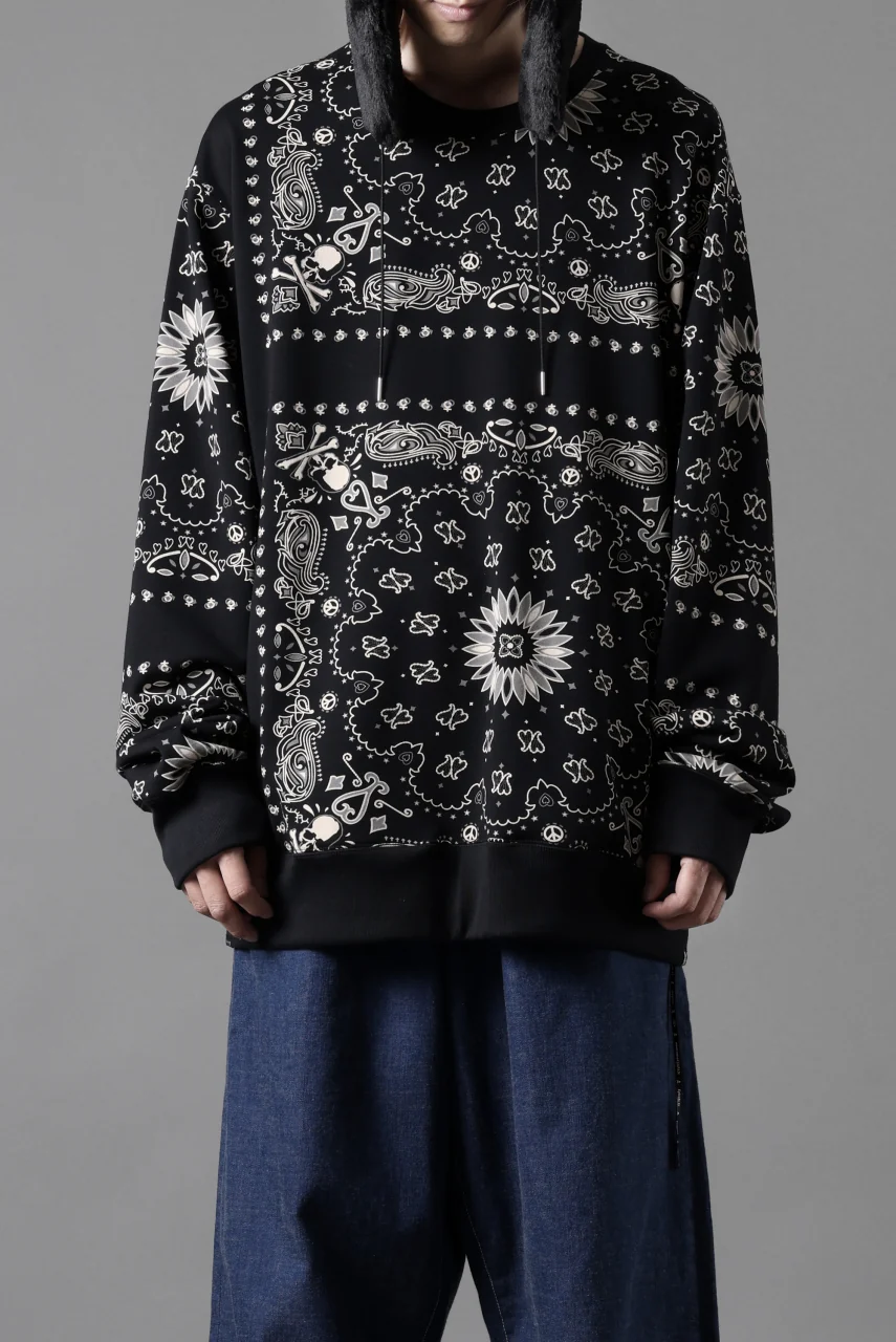 mastermind JAPAN BANDANA SWEATSHIRT / REGULAR FIT (BLACK BASE) - Image 2