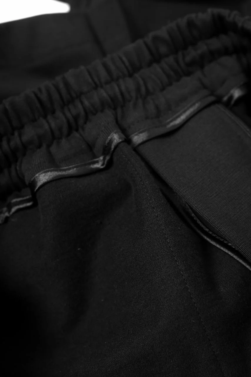 mastermind JAPAN BONDAGE SLIM TROUSERS / MEDIUM C-JERSEY STRETCH (BLACK) - Image 28