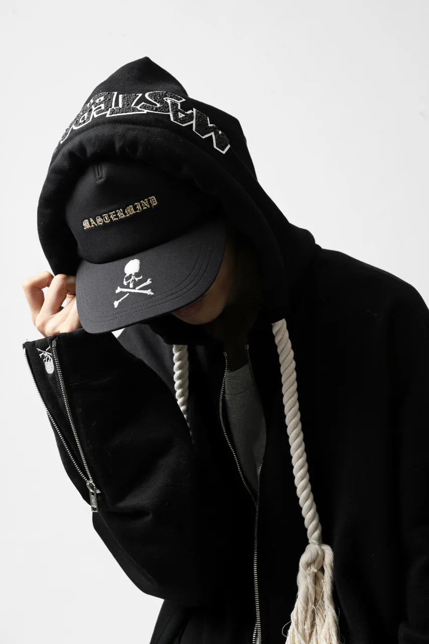 mastermind JAPAN EMBROIDERED TRUCKER CAP (BLACK) - Image 24
