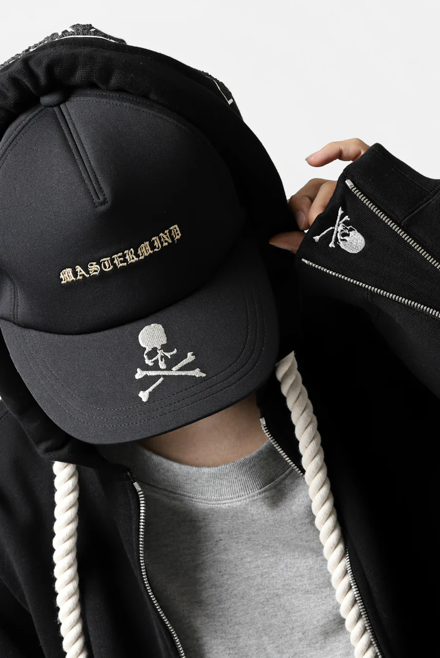 mastermind JAPAN EMBROIDERED TRUCKER CAP (BLACK) - Image 31