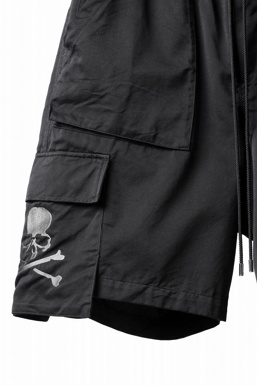 mastermind JAPAN EMBROIDERY CARGO SHORTS / MASTERSEED SATEEN (BLACK) - Image 13