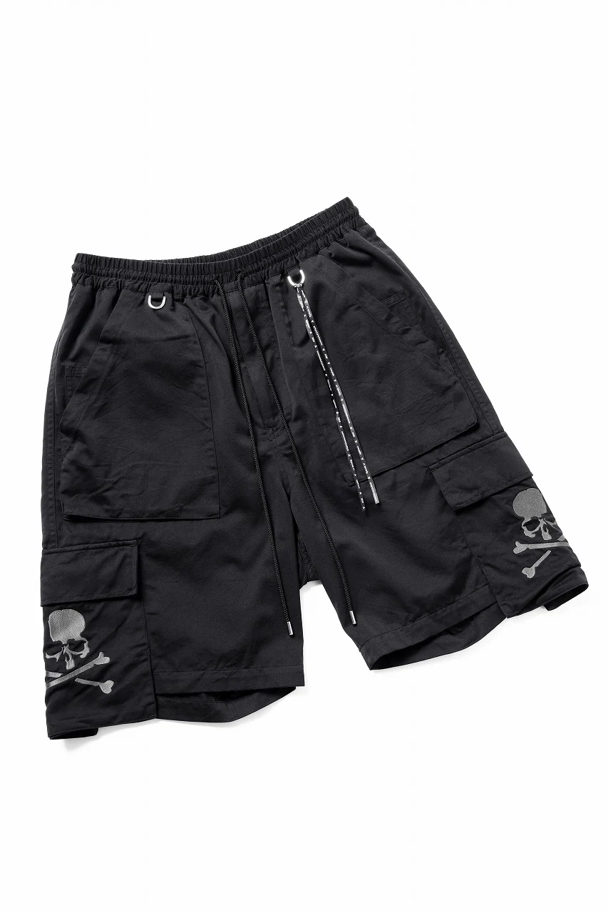 mastermind JAPAN EMBROIDERY CARGO SHORTS / MASTERSEED SATEEN (BLACK) - Image 2