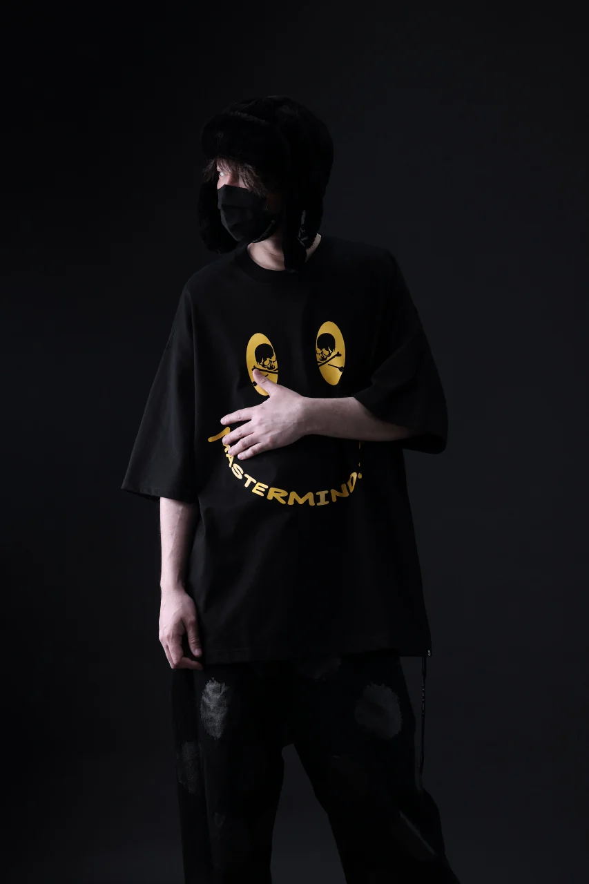 mastermind JAPAN FACE LOGO TEE / BOXY FIT (BLACK) - Image 6