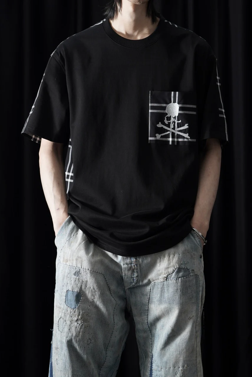 mastermind JAPAN MIXED-FABRIC POCKET SS TEE / REGULAR FIT (BLACK x BLACK) - Image 4