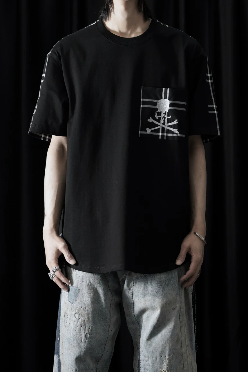 mastermind JAPAN MIXED-FABRIC POCKET SS TEE / REGULAR FIT (BLACK x BLACK) - Image 9
