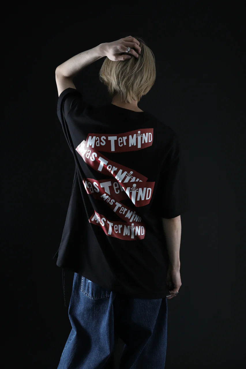 mastermind JAPAN POCKET DETAIL REGULARFIT T-SHIRT (BLACK) - Image 26