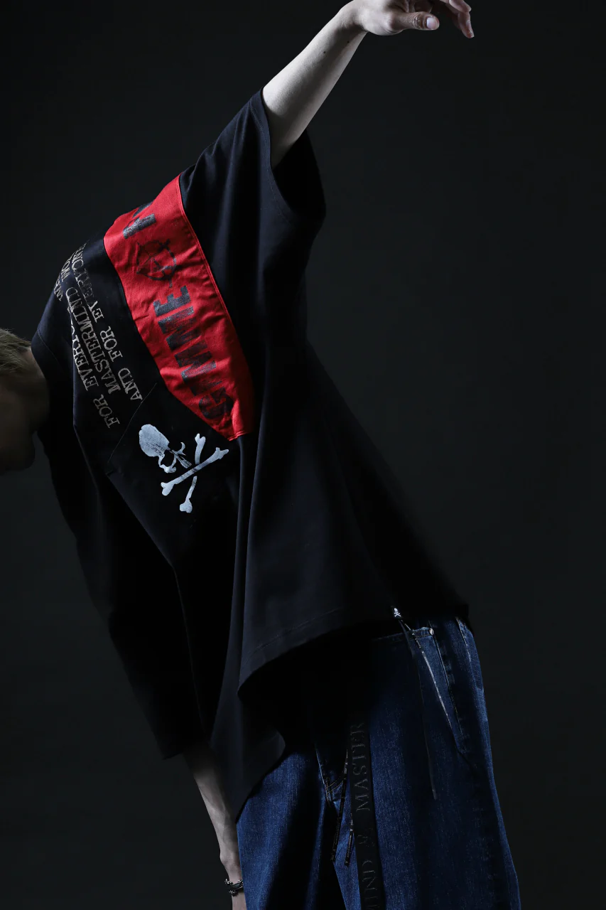 mastermind JAPAN RANDOM PATCH BOXYFIT T-SHIRT (BLACK) - Image 19