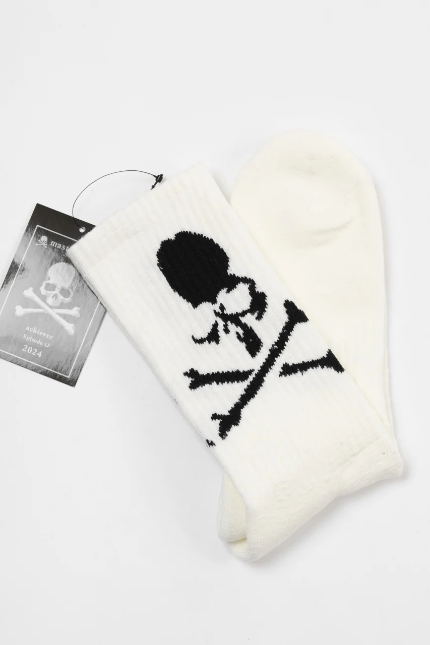 mastermind JAPAN REGULAR SOCKS / SKULL LOGO (WHITE) - Image 3