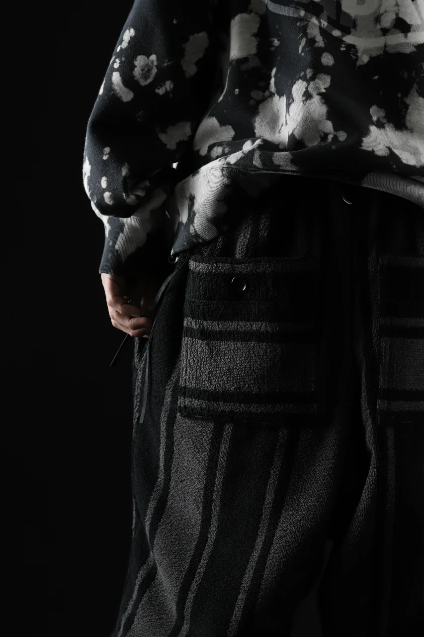 mastermind JAPAN STRIPED SHORT PANTS / PILE JERSEY (BLACK x GREY) - Image 23