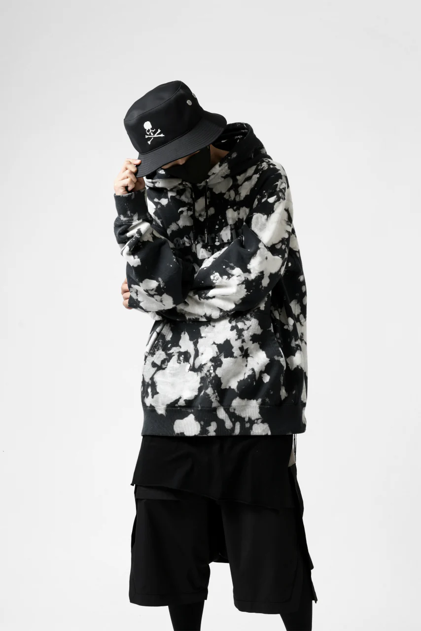 mastermind JAPAN SWEAT HOODIE / BLEACH - TIEDYE (BLACK x WHITE) - Image 54