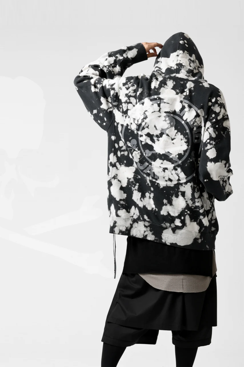 mastermind JAPAN SWEAT HOODIE / BLEACH - TIEDYE (BLACK x WHITE) - Image 58