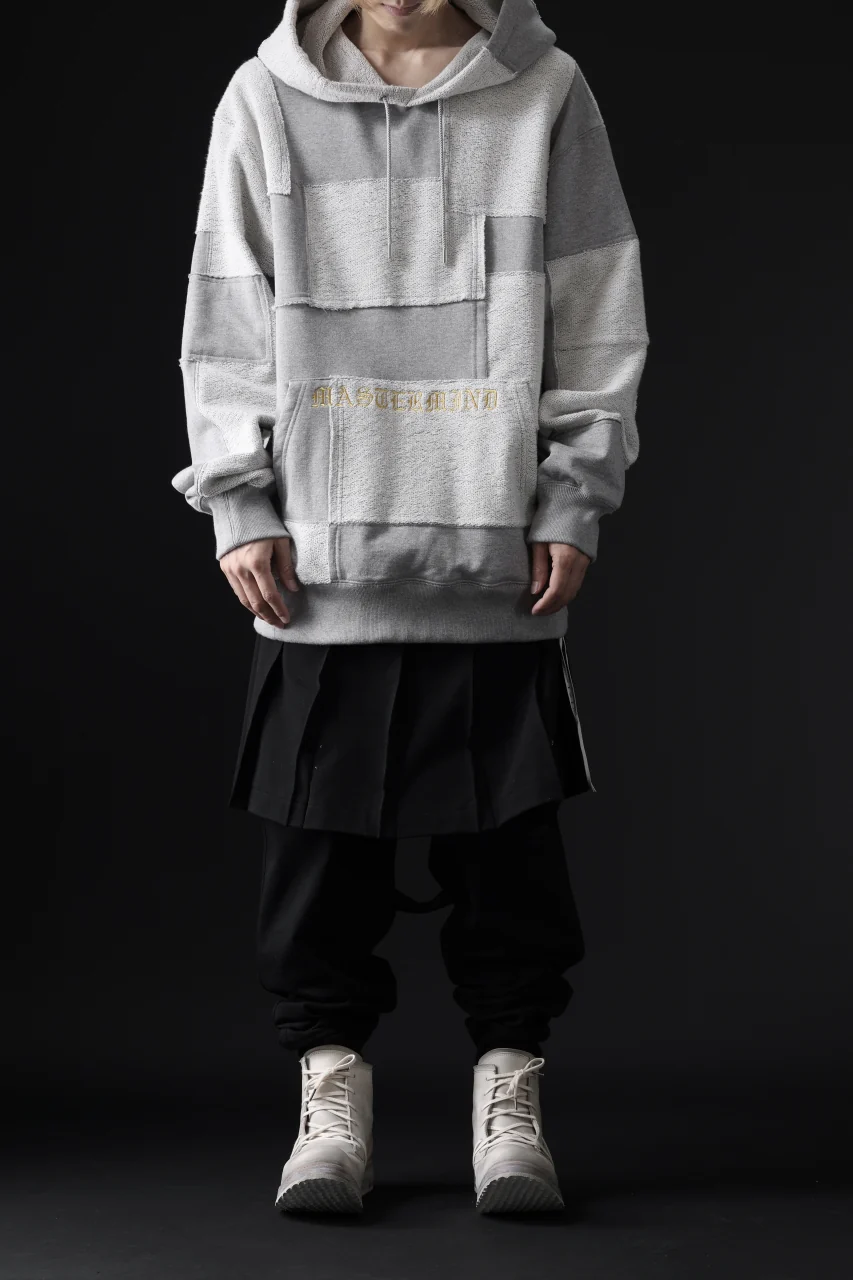 mastermind JAPAN SWEAT HOODIE / SWITCH PATCHWORK (TOP GRAY) - Image 32