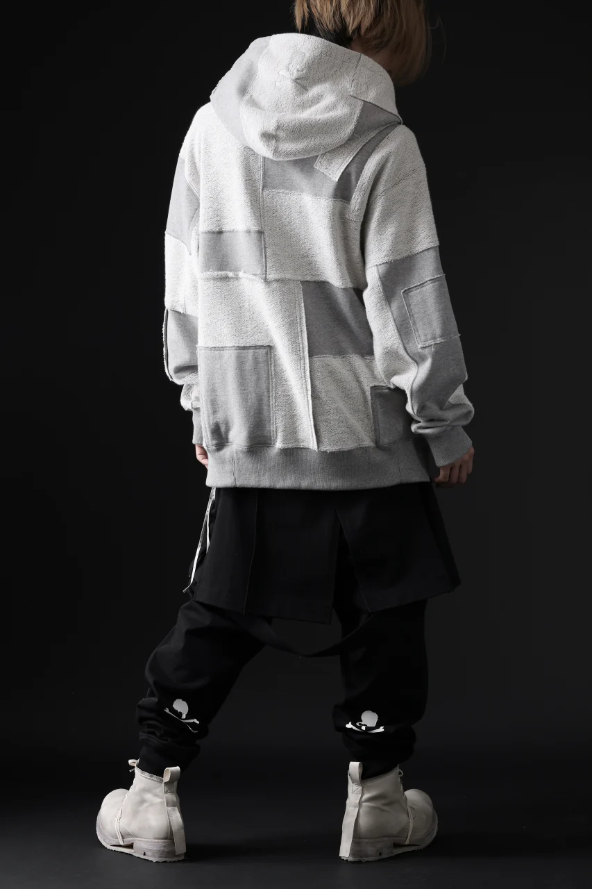 mastermind JAPAN SWEAT HOODIE / SWITCH PATCHWORK (TOP GRAY) - Image 37