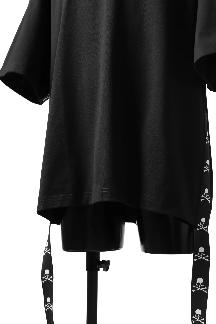 mastermind JAPAN TAPE DETAIL BOXYFIT T-SHIRT (BLACK) - Image 12
