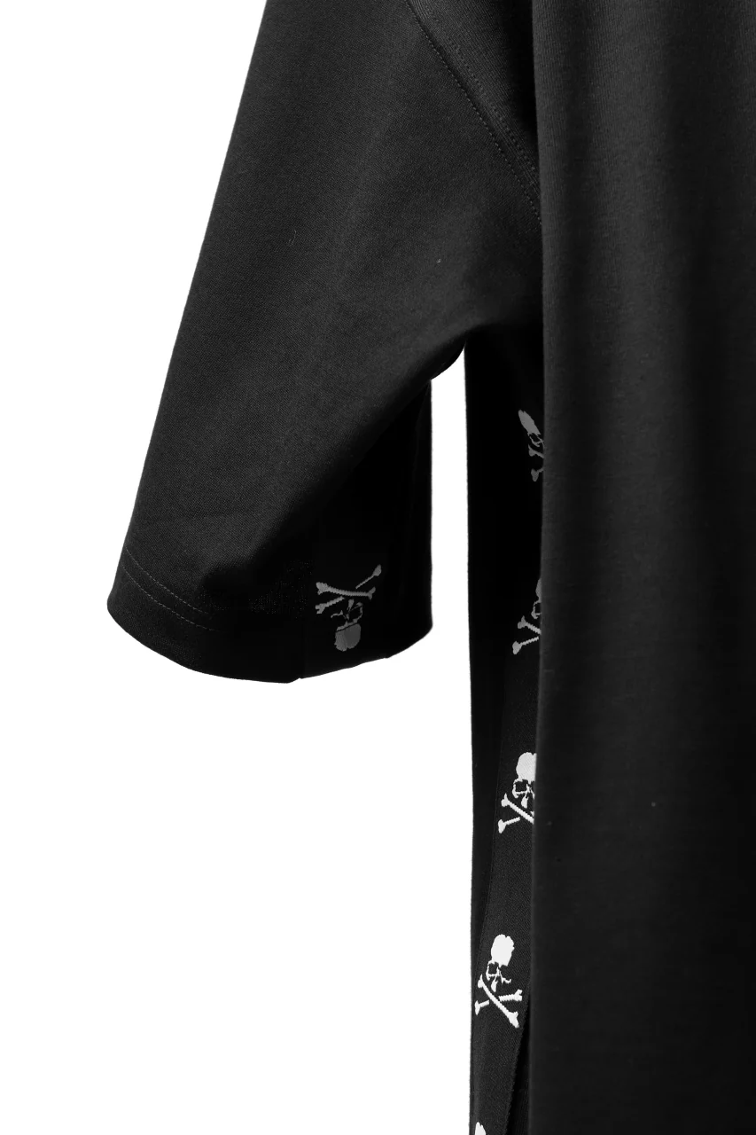 mastermind JAPAN TAPE DETAIL BOXYFIT T-SHIRT (BLACK) - Image 16