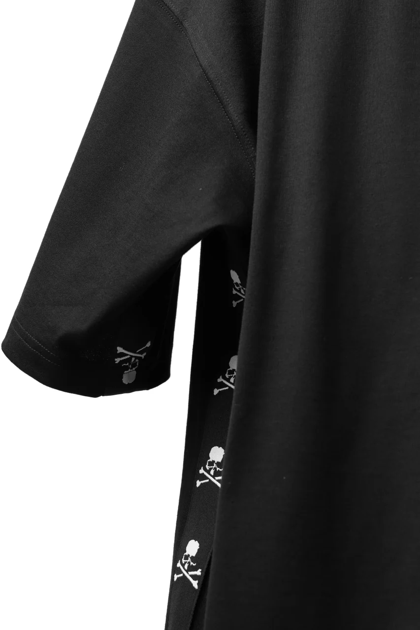 mastermind JAPAN TAPE DETAIL BOXYFIT T-SHIRT (BLACK) - Image 17