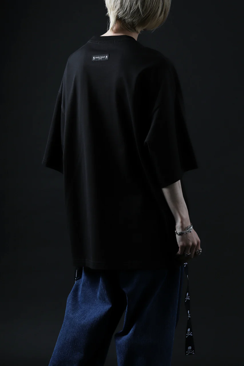 mastermind JAPAN TAPE DETAIL BOXYFIT T-SHIRT (BLACK) - Image 24