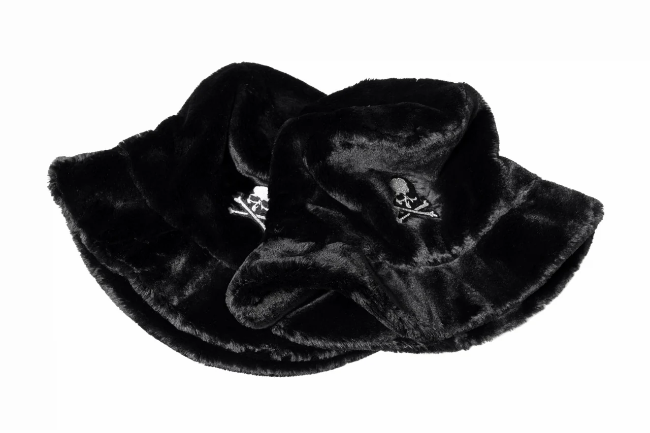 mastermind WORLD BUCKET HAT / FAUX FIR (BLACK) - Image 10