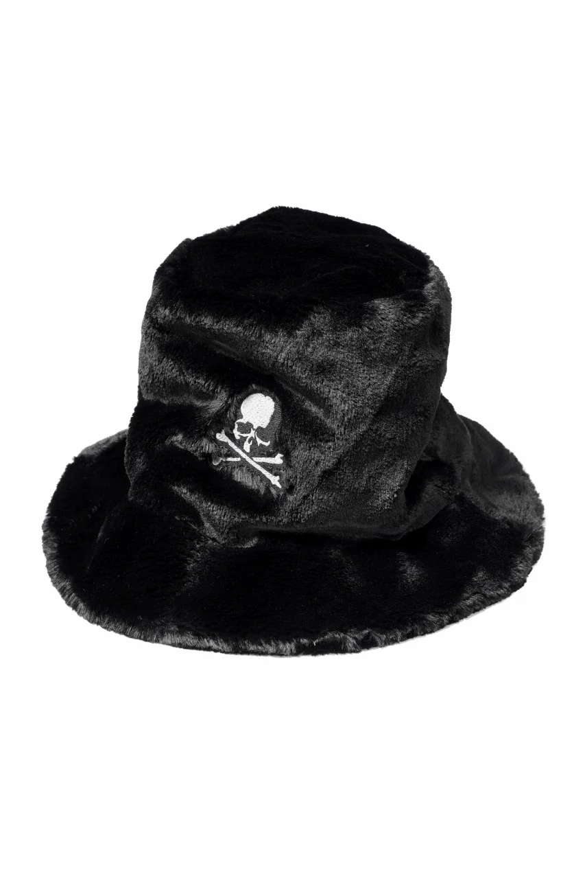 mastermind WORLD BUCKET HAT / FAUX FIR (BLACK) - Image 2