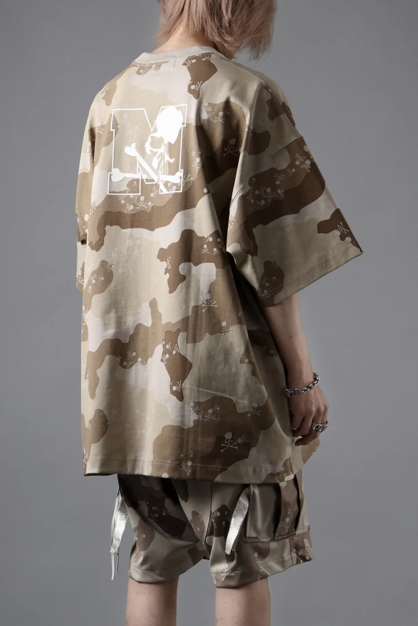 MASTERMIND WORLD CAMO UNIVERSITY TEE / OVERSIZED (DESERT) - Image 21