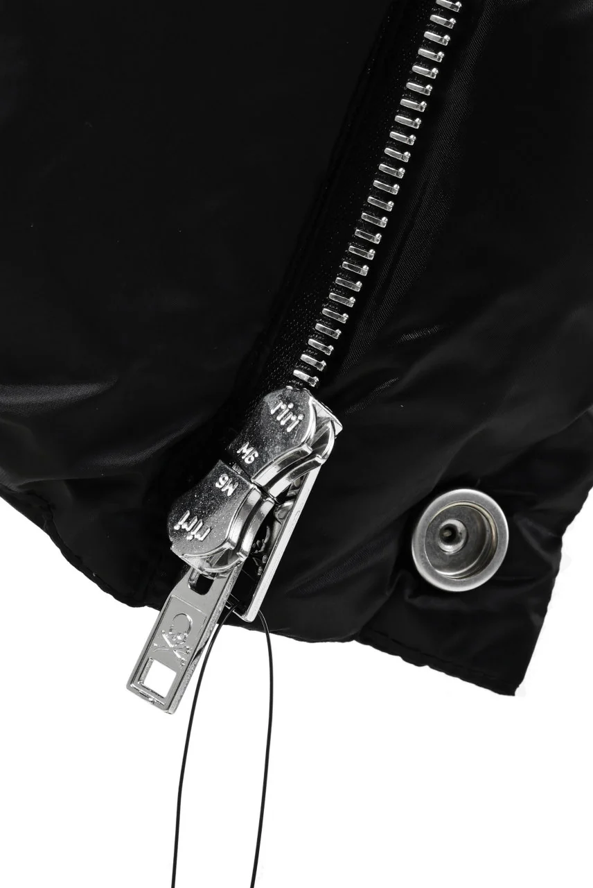 mastermind WORLD HIGH NECK DOWN VEST / KAWADA DOWN® (BLACK) - Image 26