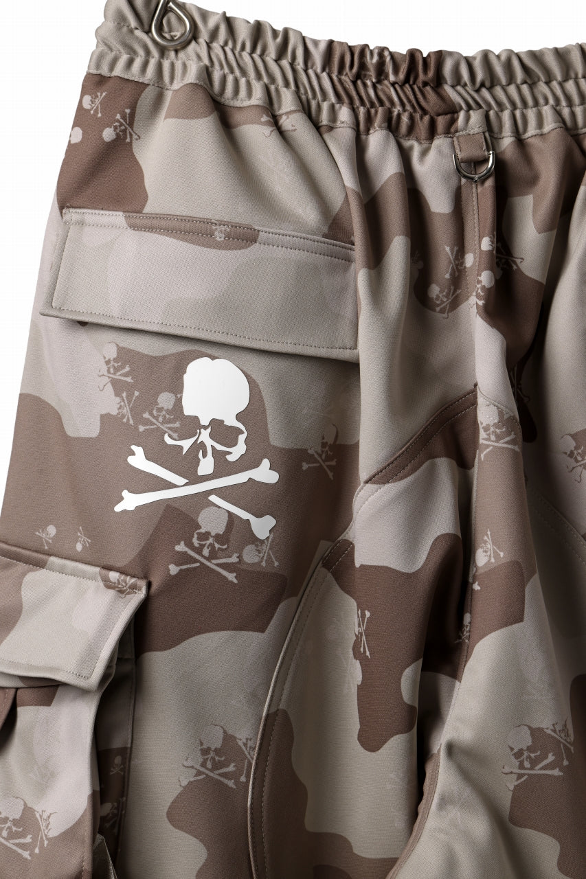 MASTERMIND WORLD JERSEY CAMO CARGO SHORTS (DESERT) - Image 21