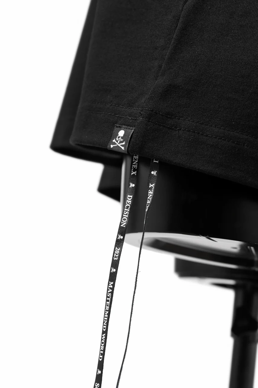 mastermind WORLD JUSTICE TEE / BOXY FIT (BLACK) - Image 15