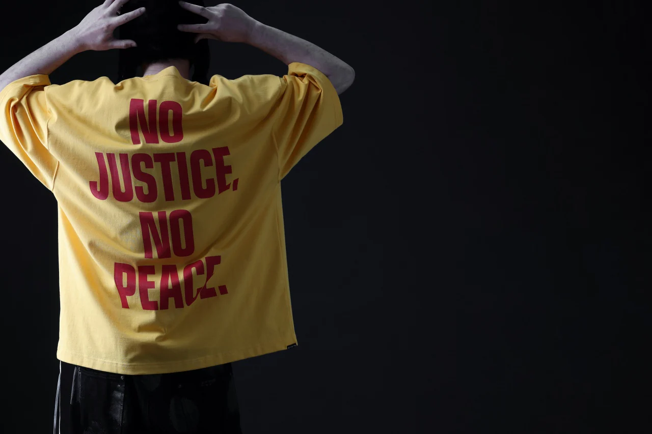 mastermind WORLD JUSTICE TEE / BOXY FIT (YELLOW) - Image 29