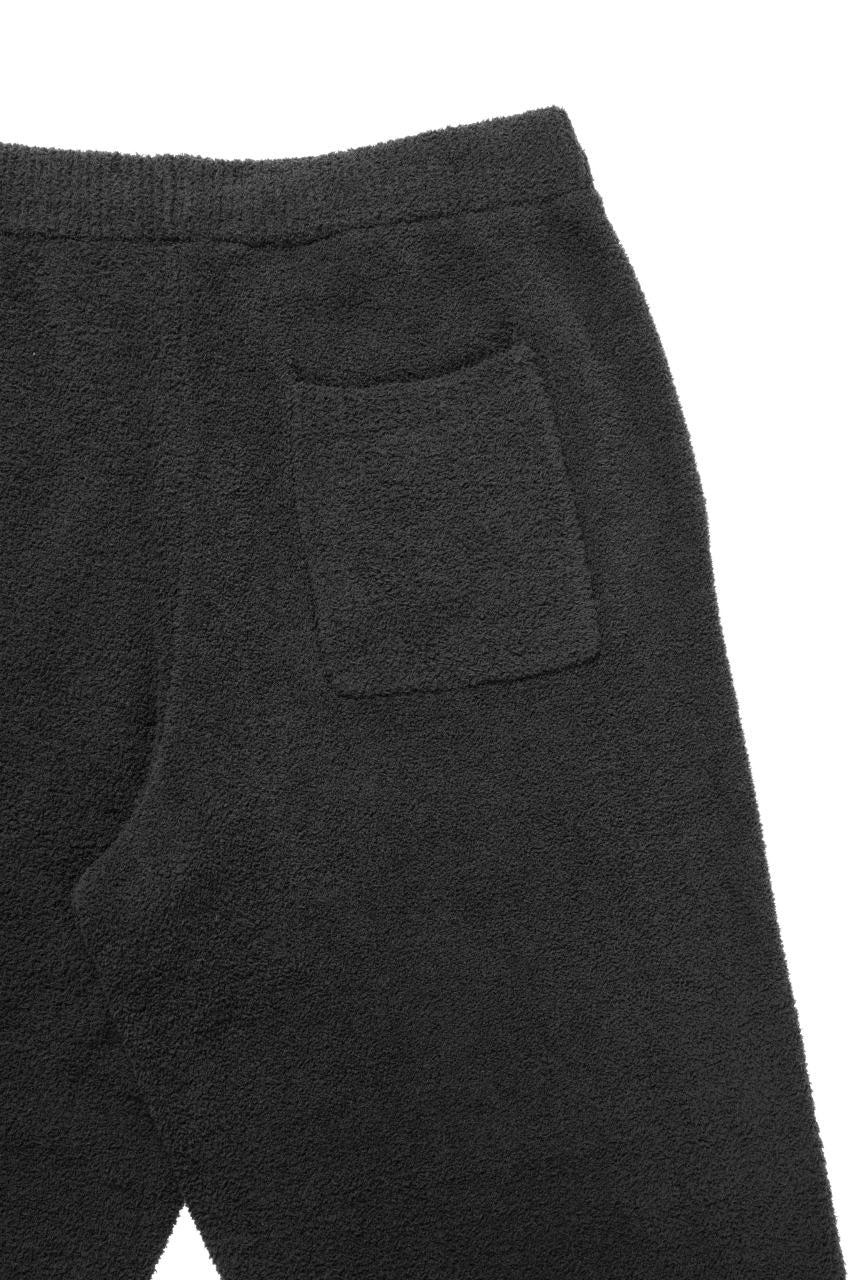 MASTERMIND WORLD LOUNGE LONG PANTS / SOFTLY BOA FLEECE (BLACK x WHITE) - Image 10