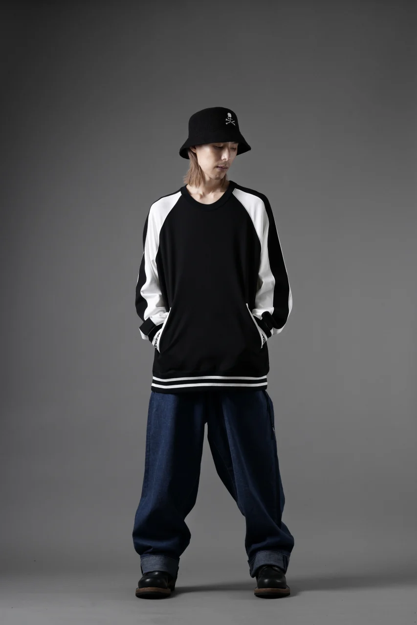 MASTERMIND WORLD SOUVENIR SWEATSHIRT / REGULAR FIT (BLACK x WHITE) - Image 51