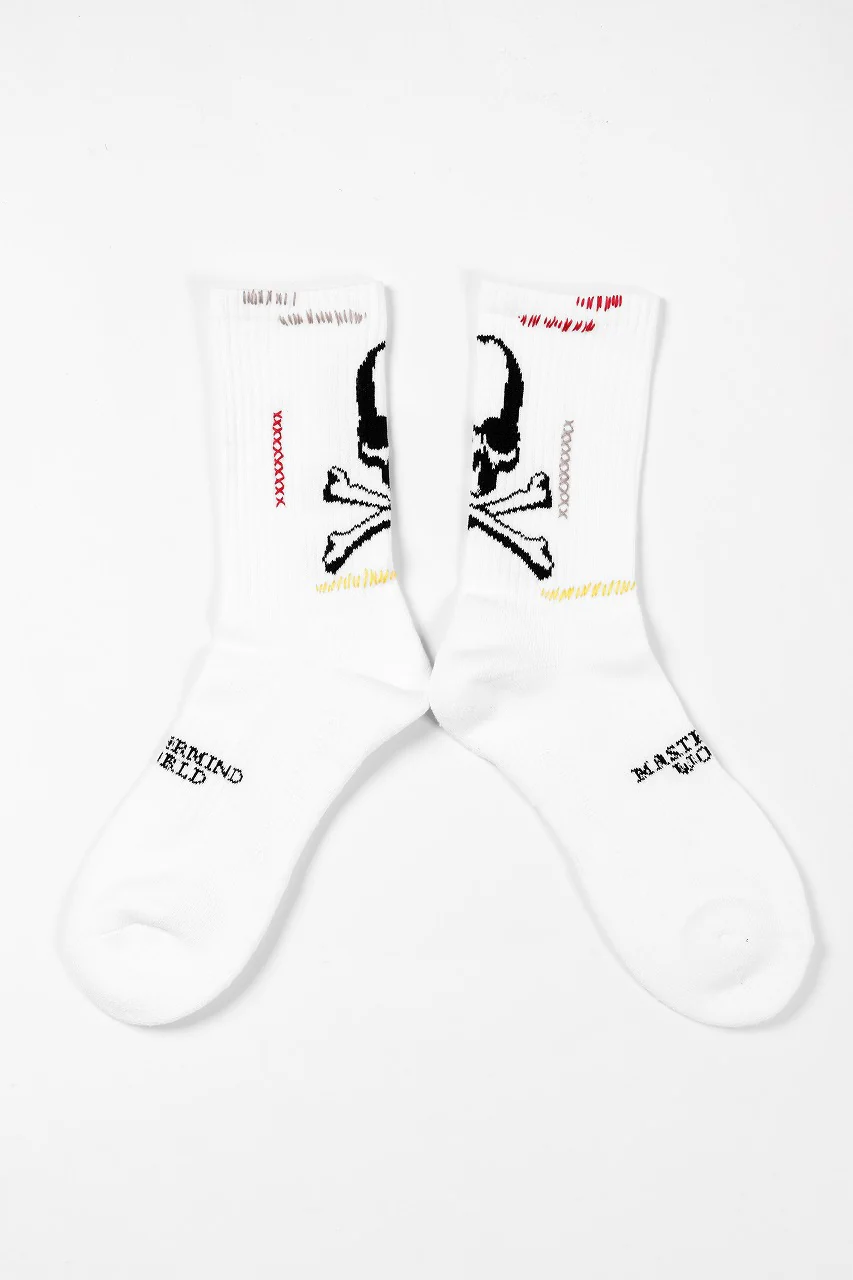 MASTERMIND WORLD STITCH CREW SOCKS (WHITE) - Image 2