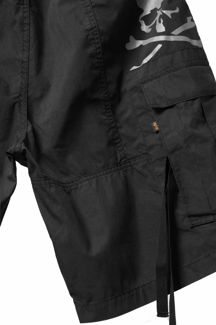 mastermind WORLD x ALPHA INDUSTRIES CARGO SHORTS (BLACK) - Image 13