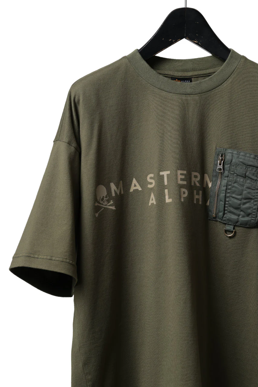mastermind WORLD x ALPHA INDUSTRIES CIGER POCKET TEE (OLIVE) - Image 4