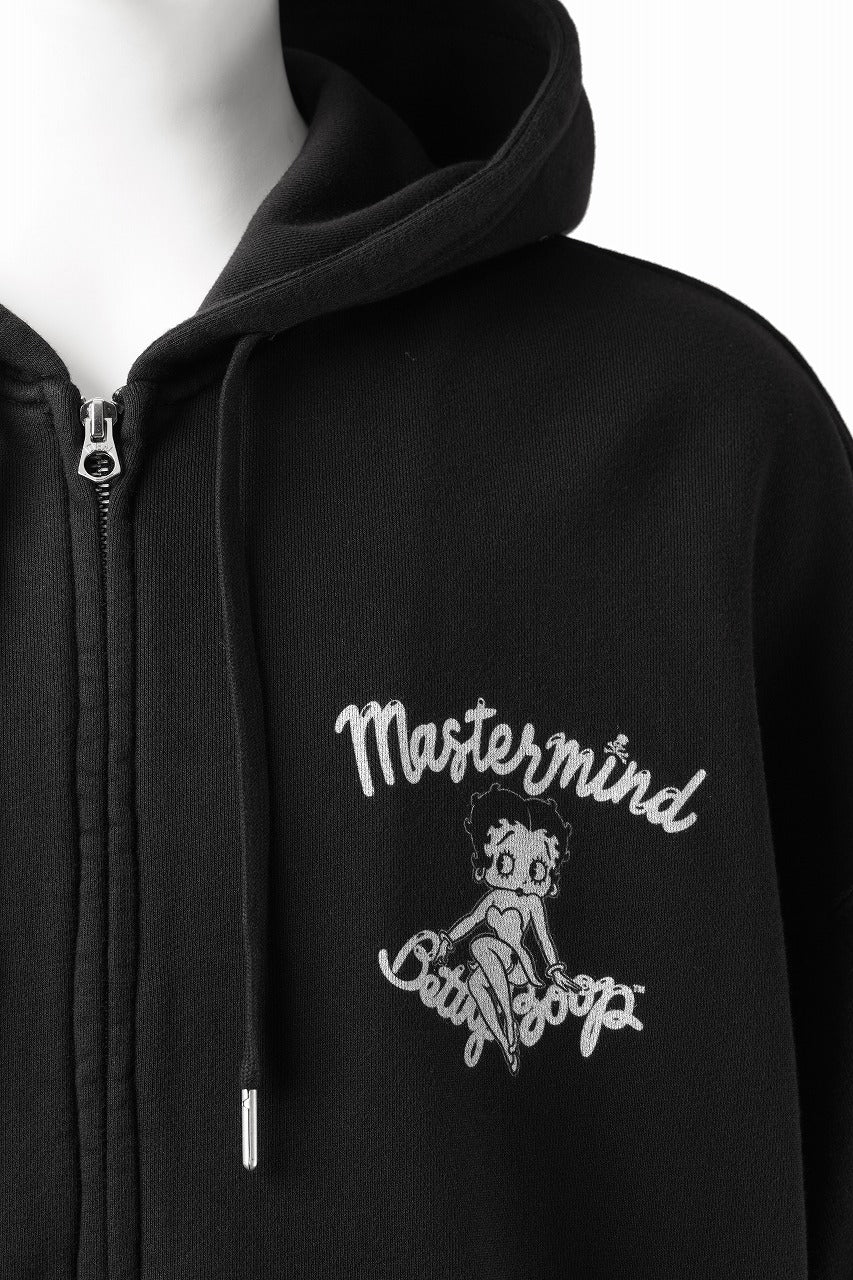 MASTERMIND WORLD x BETTY BOOP™︎ ZIP UP HOODIE / BOXY FIT (MONOCHROME) - Image 4