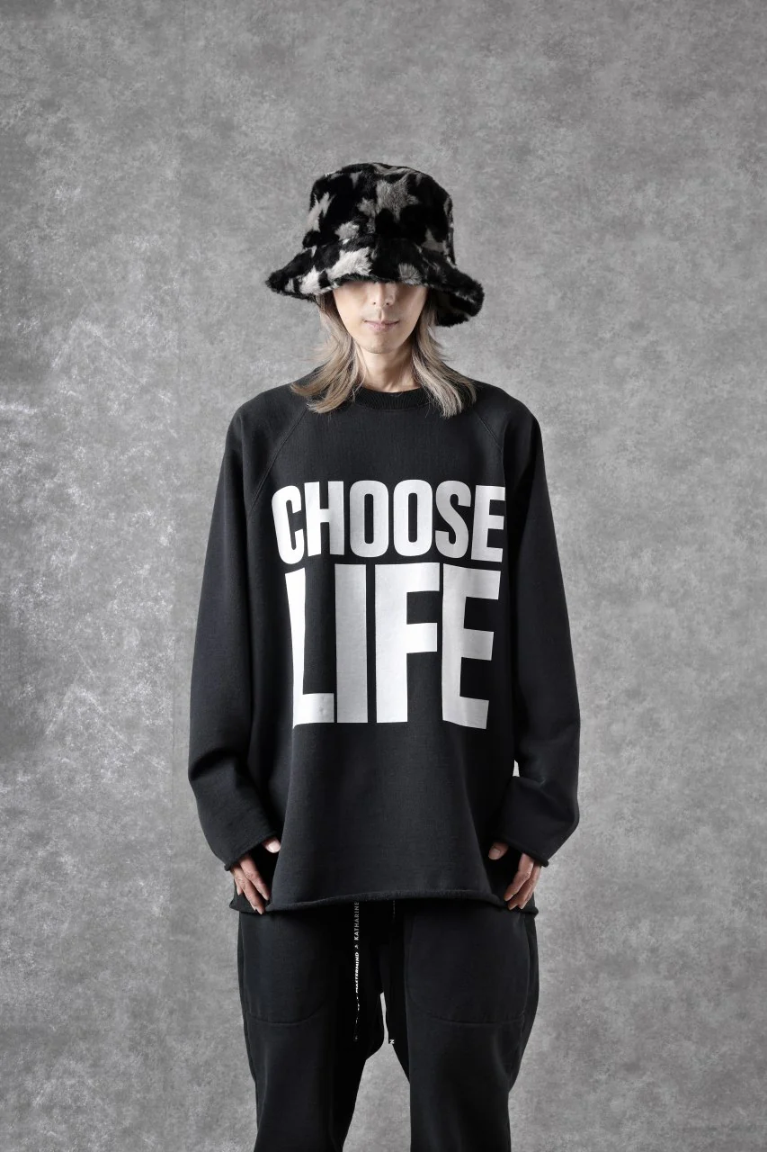 MASTERMIND WORLD x KATHARINE HAMNETT CUTOFF PULLOVER / CHOOSE LIFE (BLACK) - Image 3