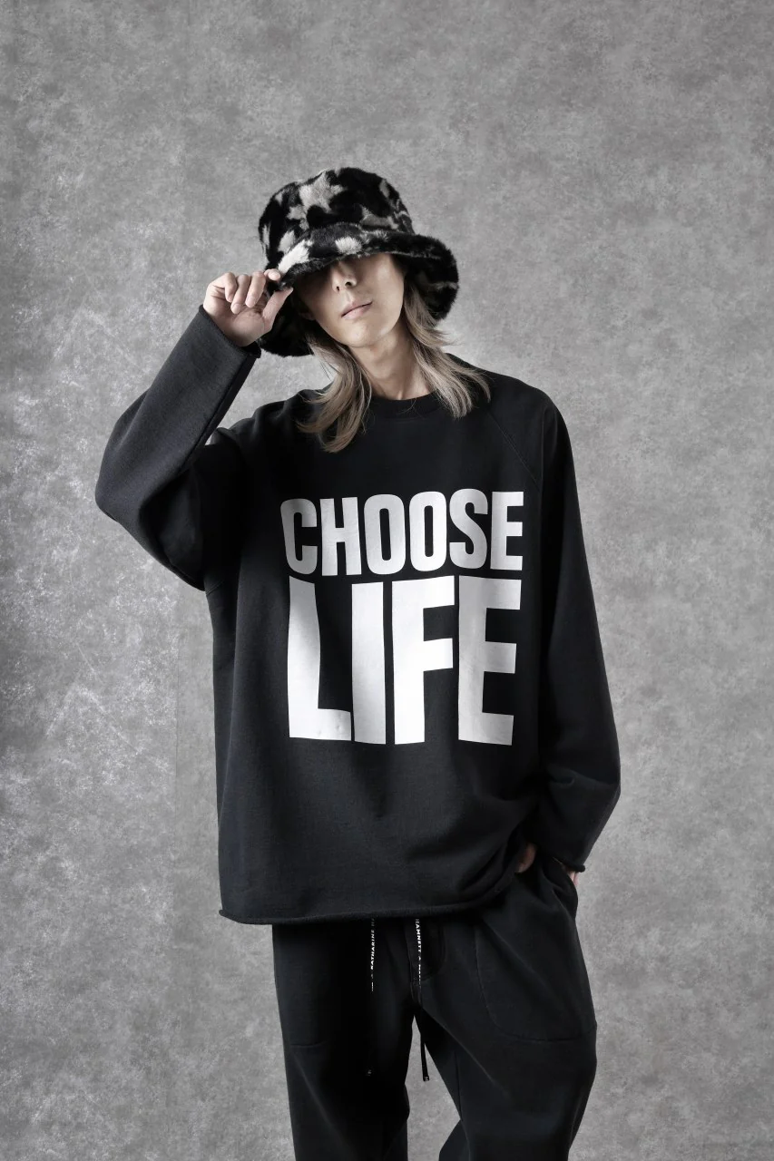 MASTERMIND WORLD x KATHARINE HAMNETT CUTOFF PULLOVER / CHOOSE LIFE (BLACK) - Image 8