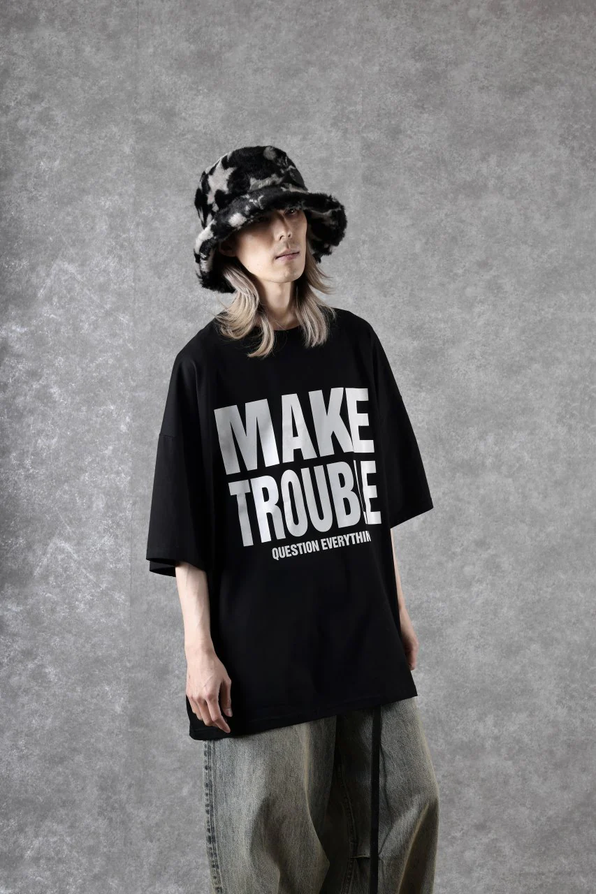 MASTERMIND WORLD x KATHARINE HAMNETT SLOGAN BIG TEE / MAKE TROUBLE (BLACK) - Image 6