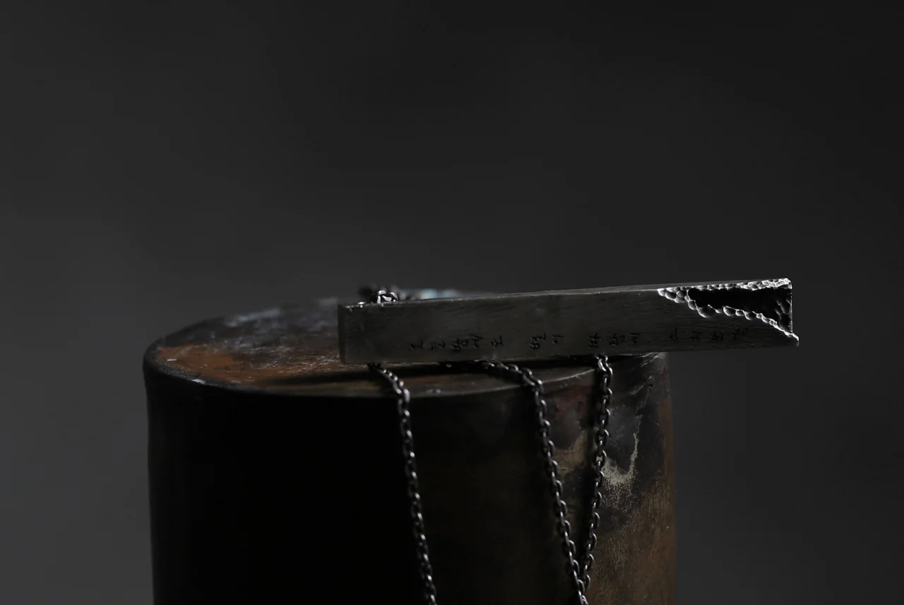Moggak-Inhyeong by Holzpuppe The necklace with unique texture and a paragraph - Image 24