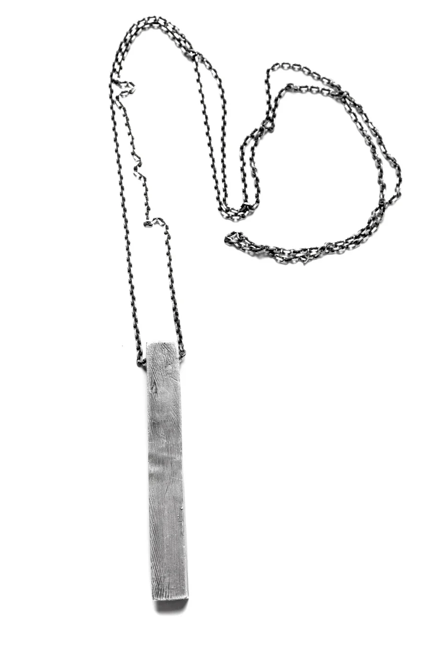 Moggak-Inhyeong by Holzpuppe The necklace with unique texture and a paragraph - Image 3